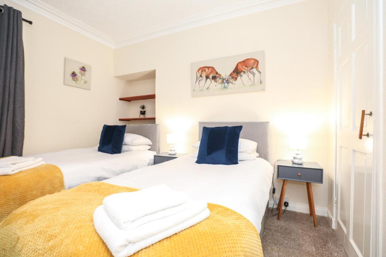 Modern Guest House - Central Inverness - Complimentary Snacks - Free Parking Buitenkant foto