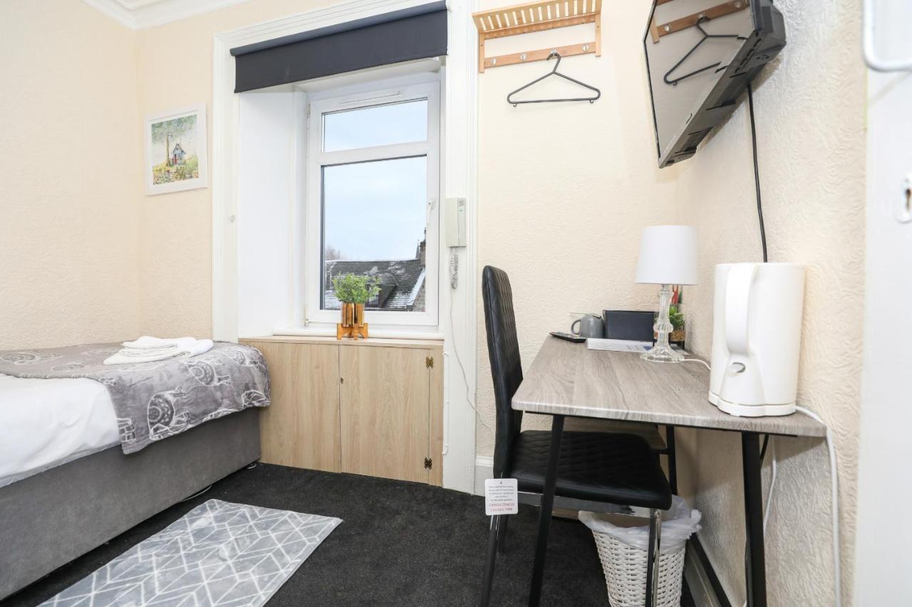 Modern Guest House - Central Inverness - Complimentary Snacks - Free Parking Buitenkant foto