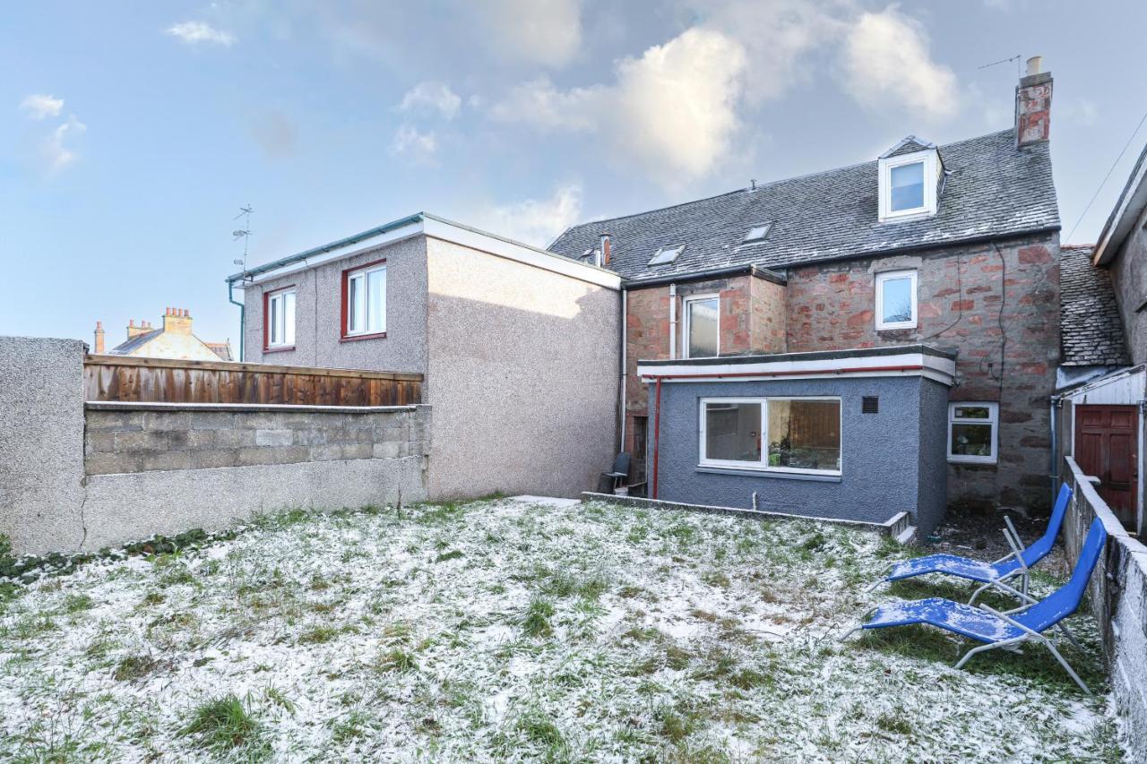 Modern Guest House - Central Inverness - Complimentary Snacks - Free Parking Buitenkant foto