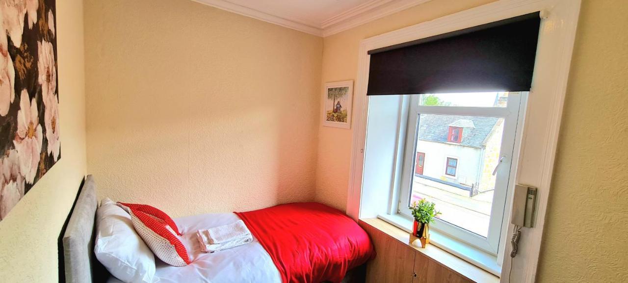 Modern Guest House - Central Inverness - Complimentary Snacks - Free Parking Buitenkant foto
