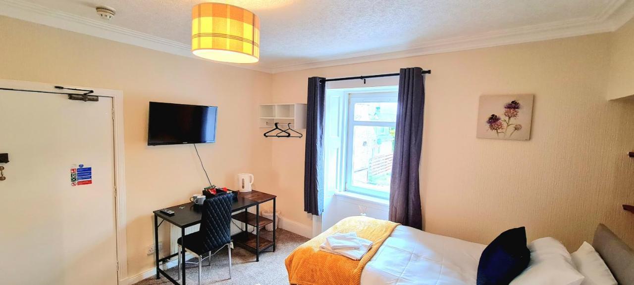 Modern Guest House - Central Inverness - Complimentary Snacks - Free Parking Buitenkant foto
