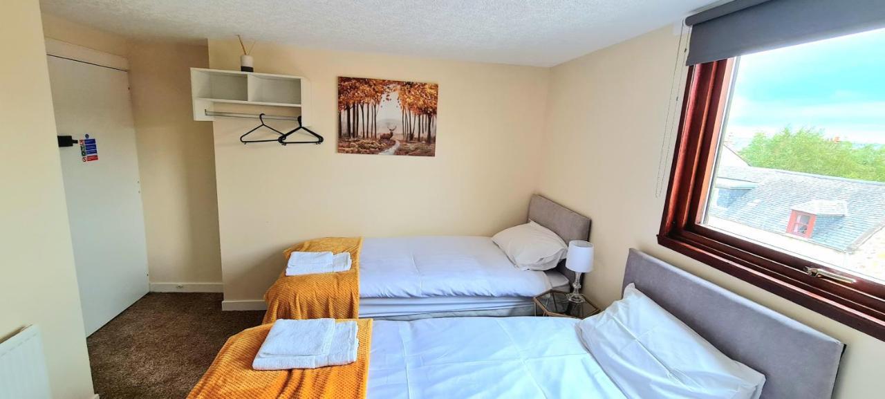 Modern Guest House - Central Inverness - Complimentary Snacks - Free Parking Buitenkant foto
