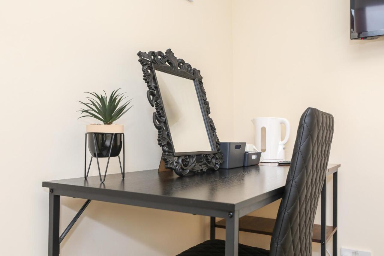 Modern Guest House - Central Inverness - Complimentary Snacks - Free Parking Buitenkant foto