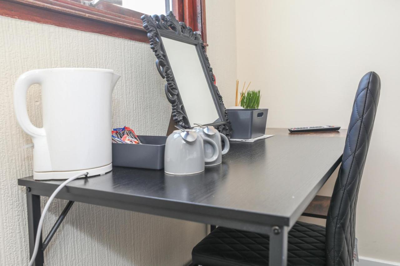 Modern Guest House - Central Inverness - Complimentary Snacks - Free Parking Buitenkant foto