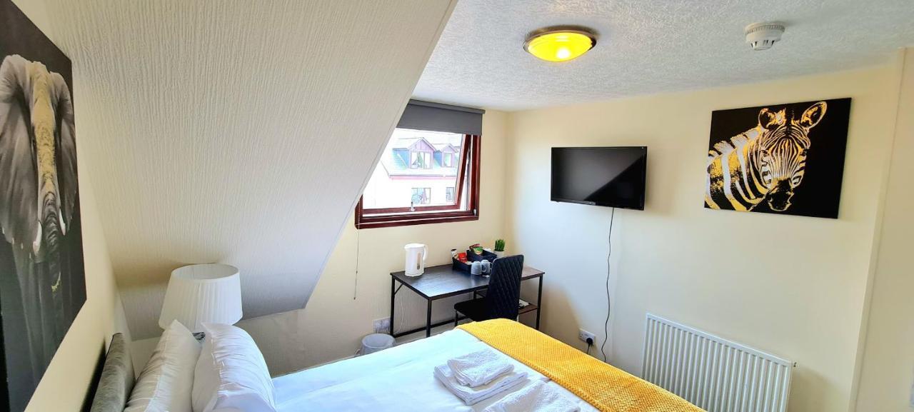 Modern Guest House - Central Inverness - Complimentary Snacks - Free Parking Buitenkant foto